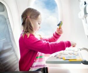 Правила провоза несопровождаемого ребенка в самолете.