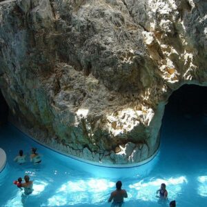Эгер и Мишкольцтапольца: экскурсия по термальным купальням в пещерах